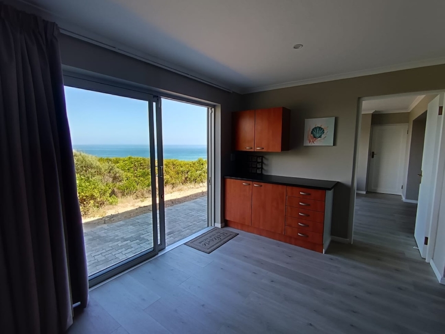 5 Bedroom Property for Sale in Kleinbaai Western Cape